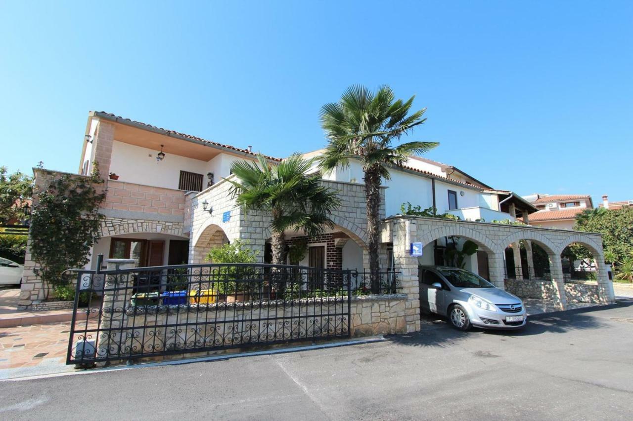 Guest House Rexa Rovigno Esterno foto