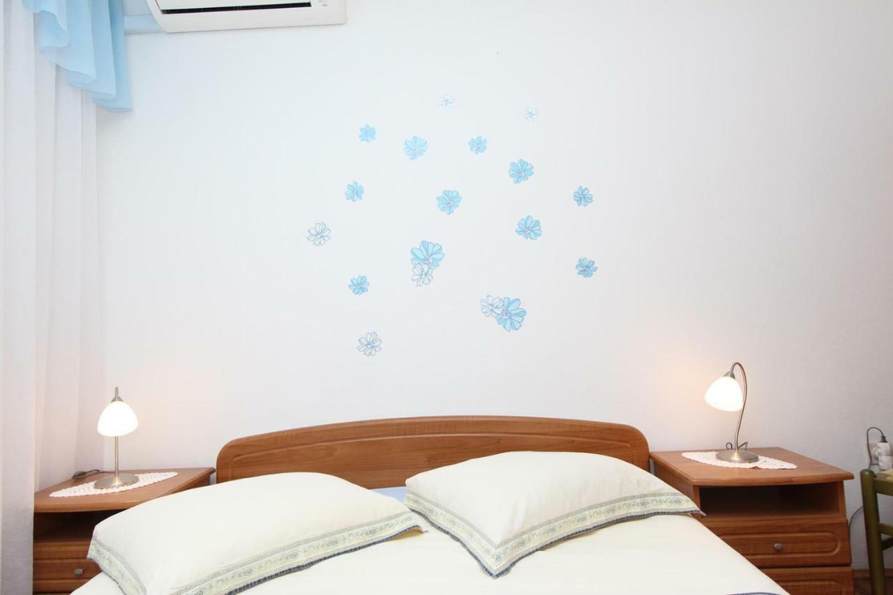 Guest House Rexa Rovigno Esterno foto