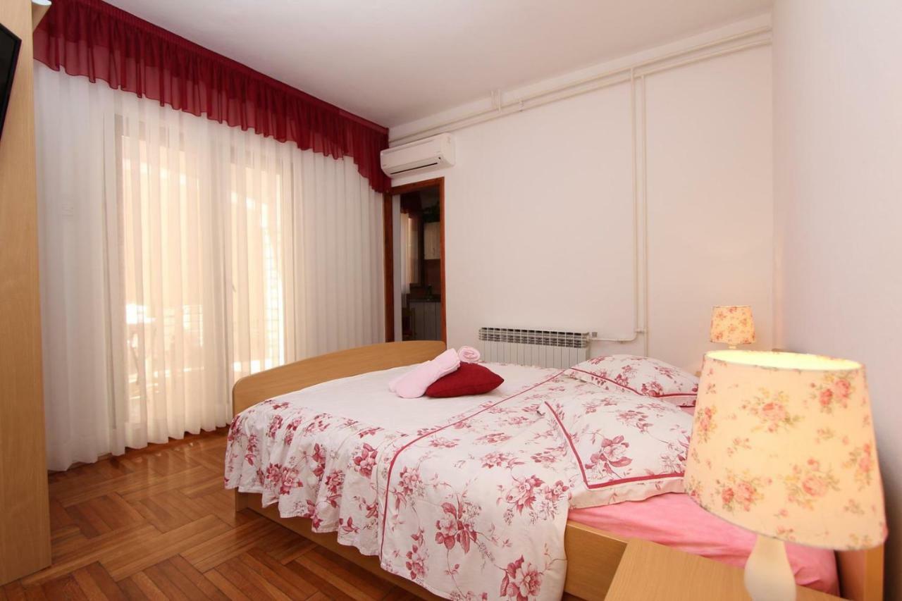 Guest House Rexa Rovigno Esterno foto