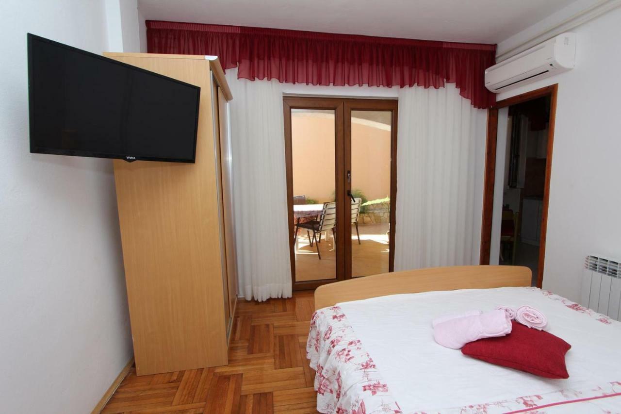 Guest House Rexa Rovigno Esterno foto