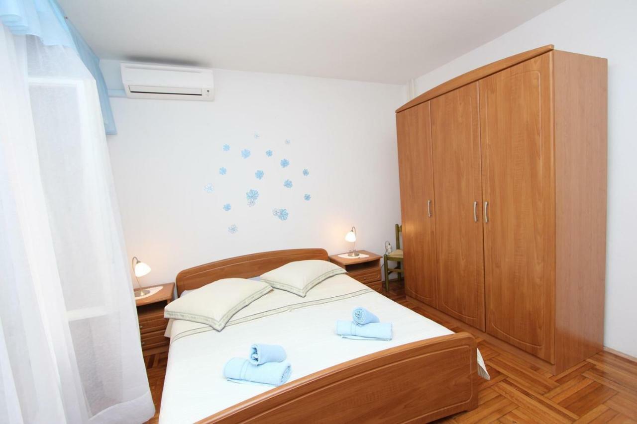 Guest House Rexa Rovigno Esterno foto