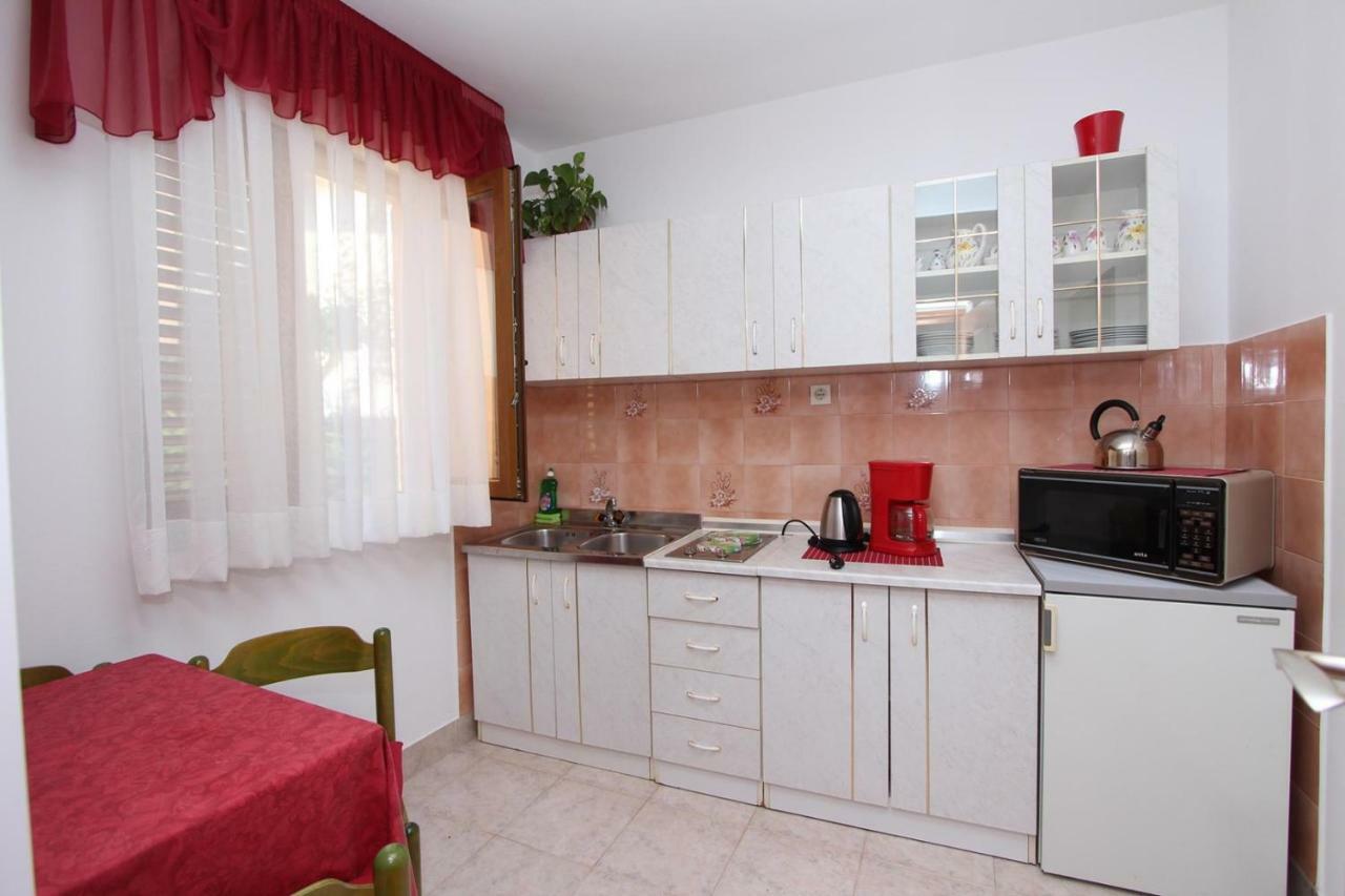 Guest House Rexa Rovigno Esterno foto
